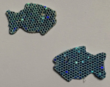 Fisch blau irisierend